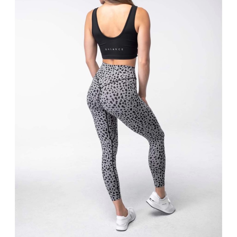 Balance athletica kingdom collection size m